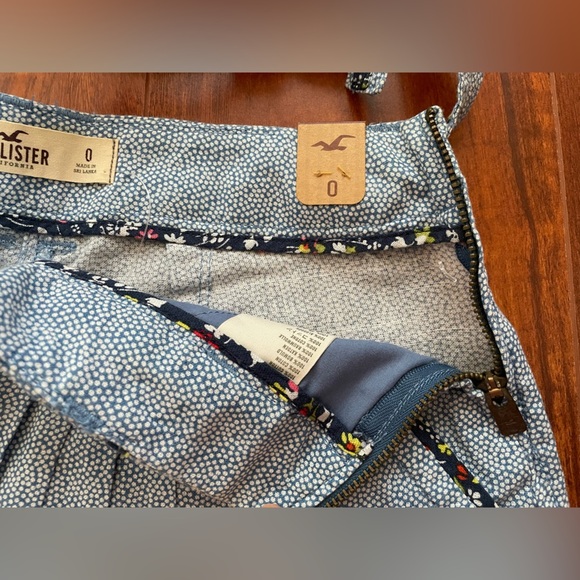 NWT Hollister Blue Floral Patterned Shorts with Tie Waist Size 0 - Picture 4 of 4